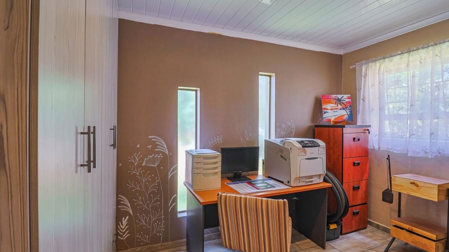 4 Bedroom Property for Sale in Safari Gardens North West